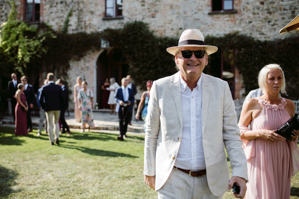 Norwegian destination wedding at Castello di Tassara