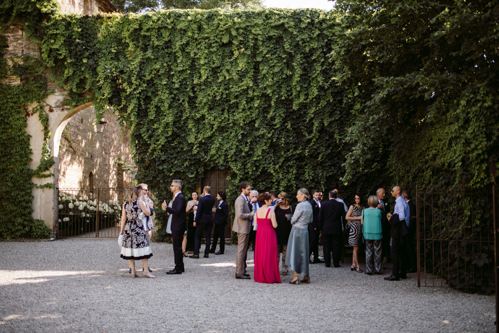 relaxed wedding castello di paderna