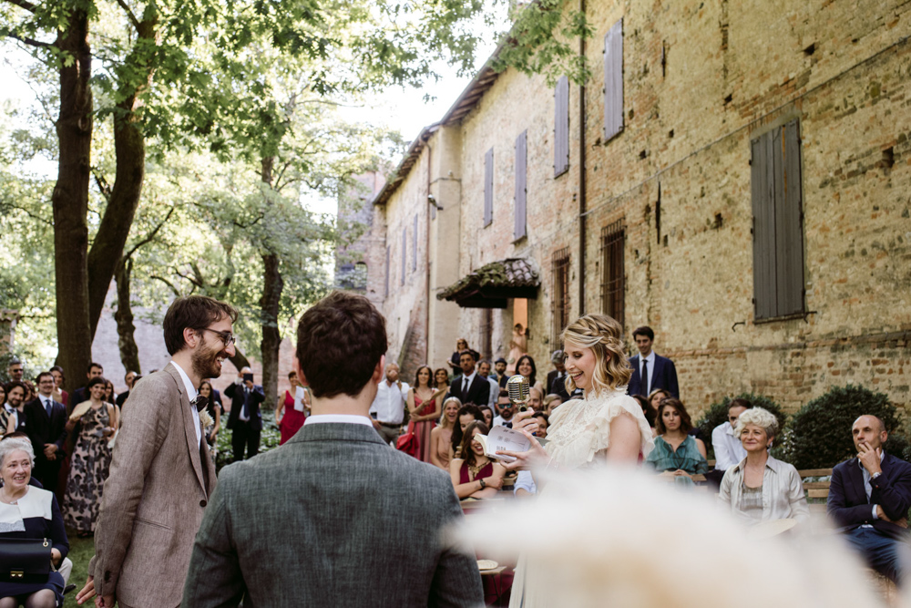 relaxed wedding castello di paderna