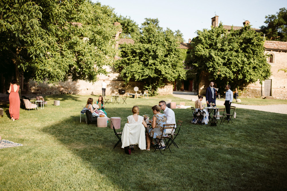 relaxed wedding castello di paderna