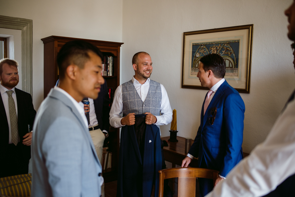 dutch destination wedding in Tuscany